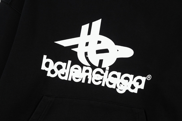 ブランドパーカー側面デザイン